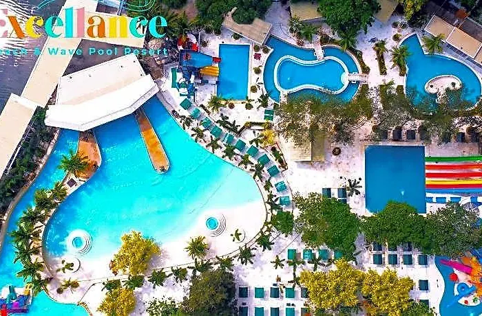 Excellance And Wave Pool Hotel Manila