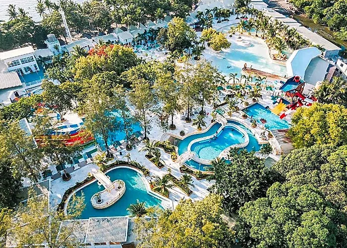 Excellance And Wave Pool Hotel