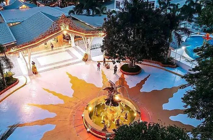 Excellance And Wave Pool 5* Manila