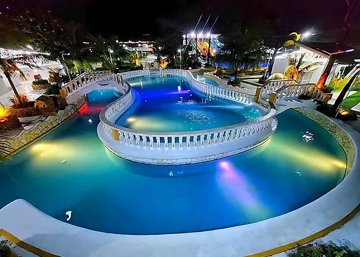Excellance And Wave Pool Hotel Manila