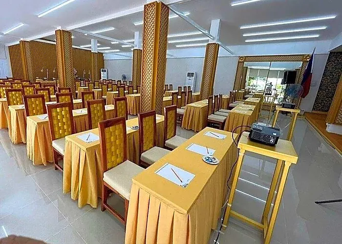 Excellance And Wave Pool Hotel 5*